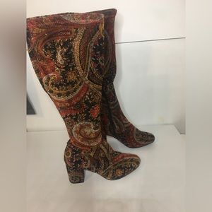 Diba Vintage Inspired Paisley Embroidered Tapestry Heeled Boots Women Size 7.5